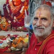 *सड़क हादसे में दक्षिणमुखी हनुमान मंदिर के सहायक पुजारी पूर्णन महाराज का निधन*