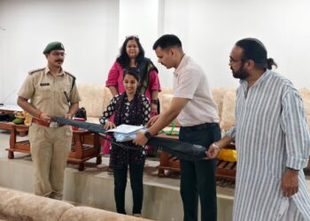 कटनी वन मंडल की पहल: सर्प मित्रों को मिली रेस्क्यू किट, सीखे जान बचाने के गुर