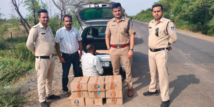भोपाल से लाई जा रही अवैध शराब सहित एक कार टाटा टियागो को जप्त कर आरोपी को किया गिरफ्तार,खड़े हुए सवाल..!