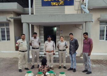 बड़वारा पुलिस की बड़ी कार्रवाई, 60 लीटर अवैध महुआ शराब सहित एक आरोपी गिरफ्तार
