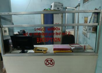 *3.59 करोड़ के ‘राज भोज कॉम्प्लेक्स’ भूमिपूजन पर उठे सवाल*  *जनता गायब, कर्मचारियों से भरी गईं कुर्सियां, होर्डिंग में ‘चक्रवर्ती राजा भोज’ का नाम भी अधूरा*