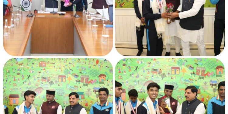 *सीएम डॉ. मोहन ने की खिलाड़ियों से मुलाकात, गोल्ड जीतने वालों को 3-3, ब्रॉन्ज जीतने वालों को 1-1 लाख देगी सरकार*