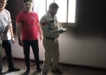 महिला प्रधान आरक्षक ने अपने घर में आत्मदाह कर ली*