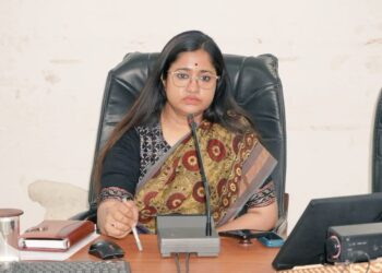 🚨 संबल योजना में बड़ा एक्शन 102 अधिकारियों-कर्मचारियों को नोटिस, कलेक्टर ने दिखाई सख्ती MP News