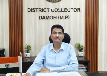 33 पेट्रोल पंपो पर जनसुरक्षा को लेकर वैध लाइसेंस नही, प्रशासन ने जारी किया नोटिस बिना विस्फोटक लाइसेंस पेट्रोल-डीजल बिक्री पर बड़ी कार्रवाई 33 पेट्रोल पंपों को नोटिस, इंडियन ऑयल के रीजनल अधिकारी से भी जवाब-तलब