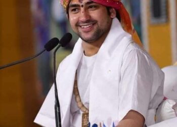 गुरु पूर्णिमा महोत्सव: बागेश्वर धाम की सुरक्षा कड़ी, एसपी ने किया मौके पर निरीक्षण