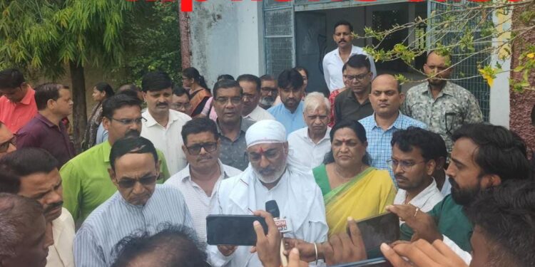 सांसद दर्शन सिंह चौधरी के त्वरित हस्तक्षेप से एनटीपीसी स्थित स्कूल का संचालन हुआ प्रारंभ,बच्चों सहित पालकों में हर्ष व्याप्त,माना आभार…!