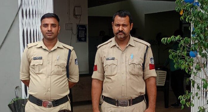 थाना स्लीमनाबाद जिला कटनी* *थाना स्लीमनाबाद पुलिस ने नाबालिग बालिका से छेड़छाड़ करने वाले मनचले आरोपी को 24 घंटे के अंदर किया गिरफ्तार*