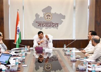 *अन्नदाता का कल्याण हमारा कर्तव्य: मुख्यमंत्री डॉ. मोहन यादव*  -*मुख्यमंत्री डॉ. यादव ने की किसान कल्याण वर्ष के अंतर्गत संचालित गतिविधियों की समीक्षा*