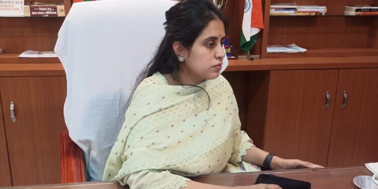 कटनी: जिला पंचायत CEO हरसिमरनप्रीत कौर की अपील Cyber Crime से बचाव के लिए Safe Click 2.0