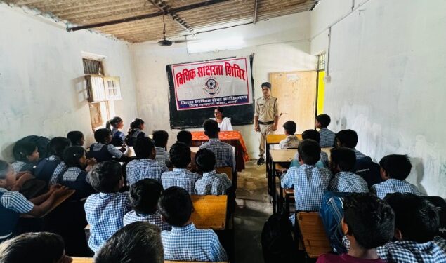 एक क्लिक की भूल पड़ सकती है भारी! न्यायाधीश ने छात्रों को साइबर अपराधों से बचाव के बताए प्रभावी उपाय