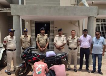 कटनी पुलिस की कार्रवाई: बड़वारा में 1.75 लाख के गांजे के साथ दो तस्कर गिरफ्तार, बाइक जब्त*