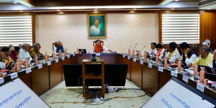 *मुख्यमंत्री डॉ. मोहन यादव की अध्यक्षता में कैबिनेट बैठक में लिए गए महत्वपूर्ण निर्णय* *प्रदेश के बुनियादी ढांचे और जन-कल्याण के लिए 10 हजार 800 करोड़ रूपये की स्वीकृति*