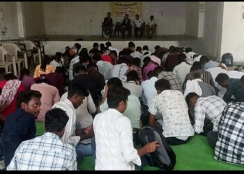 युवाओं को रोजगार दिलाने पहुंची एसआईएस की टीम,, युवाओं की लगी भीड़,,,