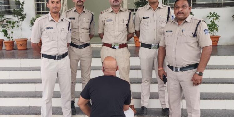 बहुचर्चित डेरा सच्चा सौदा जमीन फर्जीवाड़ा मामले में फरार एक आरोपी हुआ गिरफ्तार,पुलिस को मिला दो दिन का पीआर…!
