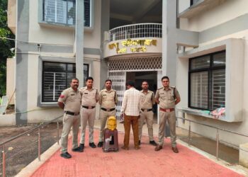 💥 *स्लीमनाबाद पुलिस ने गांजा तस्कर को एक किलो से अधिक गांजे के साथ दबोचा* 💥