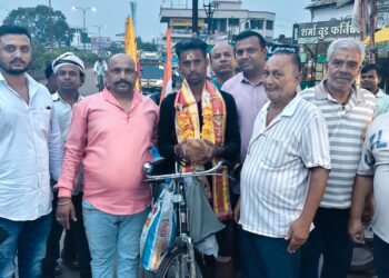 *चारधाम एवं 12 ज्योतिर्लिंग यात्रा पर निकले इंदौर निवासी रामकुमार चंदेल का पांढुरना में भव्य स्वागत*