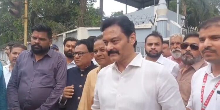 जज को फोन मामला: विधायक संजय सत्येंद्र पाठक को हाई कोर्ट से बड़ी राहत! बिना शर्त माफी स्वीकार, लेकिन कड़ी चेतावनी