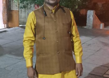 *संस्कृत विद्यालय के पूर्व छात्र की मेहनत की कमाई से महाविद्यालय परिसर में लगे सीसीटीवी कैमरे*