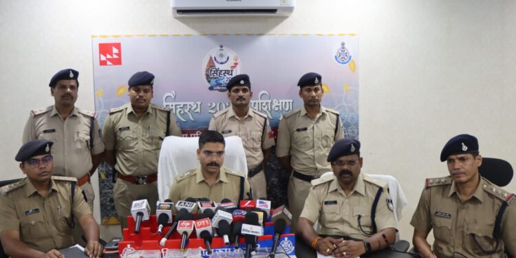*💥बरही पुलिस ने किया बड़ी चोरी का खुलासा 25 लाख के सोने चांदी के जेवर किए बरामद 💥।*