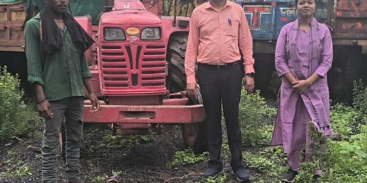 *कलेक्टर के निर्देश पर खनिज विभाग की कार्रवाई* *अवैध रेत परिवहन करते ट्रैक्टर-ट्रॉली जब्त, प्रकरण कलेक्टर न्यायालय को भेजा*