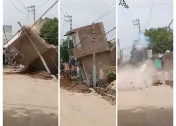 VIDEO: ग्रेटर नोएडा में नाले की खुदाई के दौरान भरभराकर गिरा दो मंजिला मकान, कैमरे में कैद हुआ खौफनाक मंजर