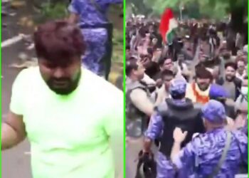 दिल्ली में जंतर मंतर पर सुरक्षा बलों ने छात्रों पर लाठीचार्ज किया। प्रदर्शनकारी संसद की तरफ बढ़ रहे थे।