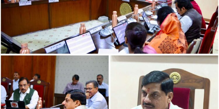 *सर्वांगीण विकास और बुनियादी ढांचे के विस्तार के लिए 2 हजार 480 करोड़ रूपये की स्वीकृति, जाने डॉ. मोहन कैबिनेट के अहम फैंसले*  – *मुख्यमंत्री डॉ. यादव की अध्यक्षता में हुई मंत्रि-परिषद की बैठक* – *आई टी पार्क स्थापना की निरंतरता को मंजूरी: 8000 को मिलेगा रोजगार* – *कर्मचारी कल्याण, पेंशन, भविष्य निधि और बीमा योजनाओं के लिए 982 करोड़ रूपये की स्वीकृति* – *सेंटर ऑफ एक्सीलेंस की स्थापना सहित विभिन्न योजनाओं के लिए 857 करोड़ रूपये की स्वीकृति* – *समर्थन मूल्य पर उपार्जन पर किसानों को बोनस भुगतान योजना की निरंतरता की स्वीकृति*