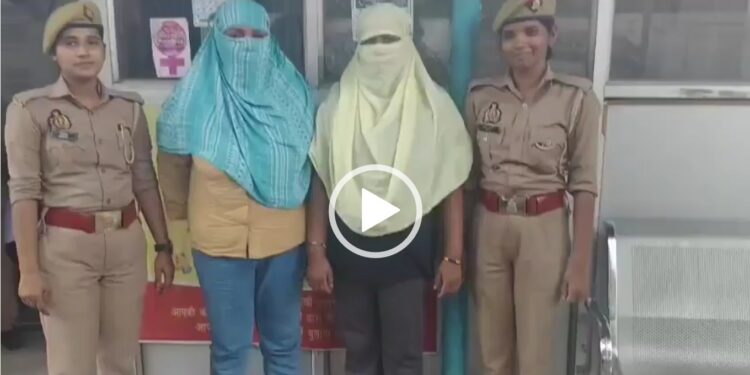 🚨 राह चलते लड़कों पर अश्लील कमेंट शिकायत मिलते ही एक्शन में आई पुलिस देखे Video