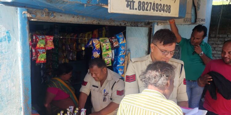 अवैध मदिरा के विरुद्ध आबकारी अमले की कार्रवाई