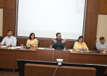 गरिमापूर्ण रुप से हो स्वतंत्रता दिवस कार्यक्रम का आयोजन- कलेक्टर श्री तिवारी  स्वतंत्रता दिवस मुख्य समारोह की तैयारियों के संबंध में बैठक संपन्न