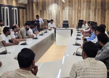 ओवरलोड, ओवरस्पीड, शराब पीकर वाहन चलाने और अवैध पार्किंग पर चलेगा सख्त अभियान  “सड़क सुरक्षा से नहीं होगा कोई समझौता”— कलेक्टर श्री आशीष तिवारी एवं पुलिस अधीक्षक श्री अभिनय विश्वकर्मा के निर्देश