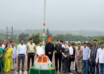स्वतंत्रता दिवस पर संयुक्त तहसील भवन में एसडीएम ने किया ध्वजारोहण