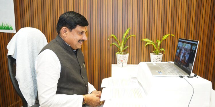 *किसानों के लिए लगातार काम कर ही सरकार, सीएम डॉ. मोहन बोले- नई तकनीकों का लाभ उठाएं अन्नदाता* – *हरदा जिले में आयोजित हुआ बलराम कृषि महोत्सव* – *जबलपुर से वर्चुअली शामिल हुए सीएम. डॉ. यादव*