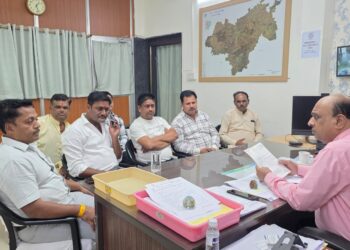 क्षेत्र में हो रही रही बार बार लाइट ट्रिपिंग सहित ब विद्युत समस्या को लेकर बड़वारा विधायक ने अधीक्षण यंत्री से मुलाकात कर आवश्यक निर्देश प्रदान किया