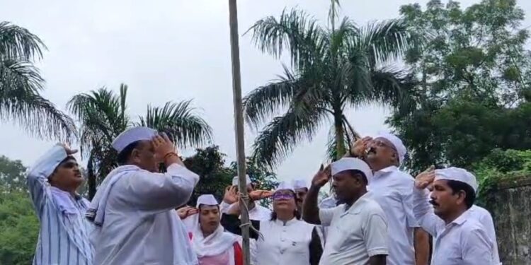 कांग्रेस सेवा दल ने पार्षद सहित वरिष्ठजनों की उपस्थिति में मनाया स्वतंत्रता दिवस,हुआ भव्य झंडा वंदन समारोह….वीडियो