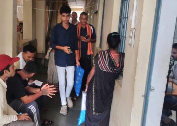 *पीएम स्वनिधि पखवाड़ा अभियान के तहत 108 पथ विक्रेताओं को ऋण वितरित*  *पथ विक्रेताओं को आर्थिक रूप से सशक्त बनाने मिशन मोड पर अभियान संचालित*  *योजना के लाभ से वंचित न रहे कोई पात्र हितग्राही- निगमायुक्त*