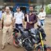 ध्वनि प्रदूषण फैलाने वाले मॉडिफाइड साइलेंसर पर ट्रैफिक पुलिस की सख्ती जारी  बुलेट से मौके पर निकलवाया कानफोड़ू साइलेंसर, वाहन चालक पर मोटर व्हीकल एक्ट के तहत कार्रवाई