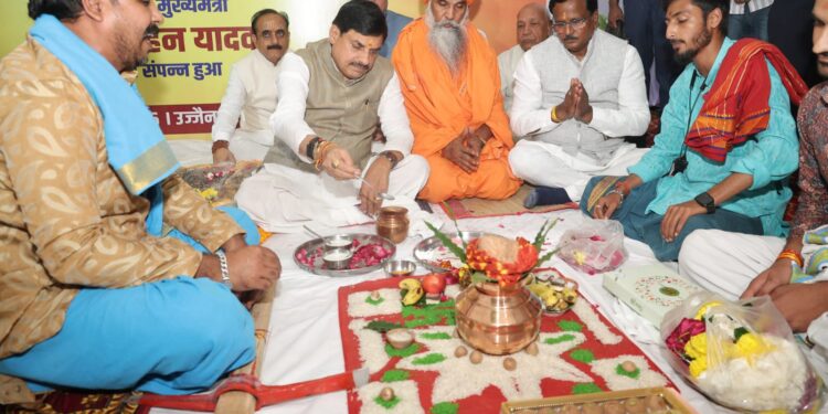 *सीएम डॉ. मोहन ने महाकाल के श्रद्धालुओं को दी बड़ी राहत, उज्जैन में 945.20 करोड़ की लागत से बनेगा एलिवेटेड कॉरिडोर*