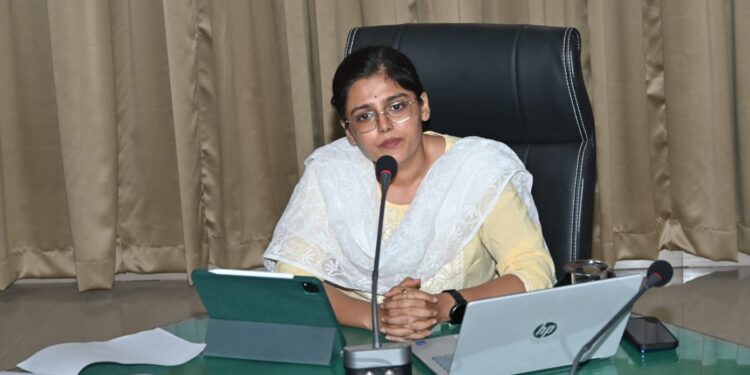 *सीएम हेल्पलाइन शिकायतों के निराकरण में कटनी नगर निगम प्रदेश के टॉप-10 में*  *92.33 प्रतिशत वेटेज स्कोर के साथ ए ग्रेड, प्रदेश में आठवां स्थान हासिल*