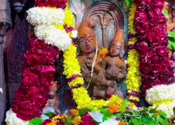 साल में सिर्फ एक दिन खुलता है नागचंद्रेश्वर मंदिर, आज रात 12 बजे खुलेंगे पट देखे VIDEO