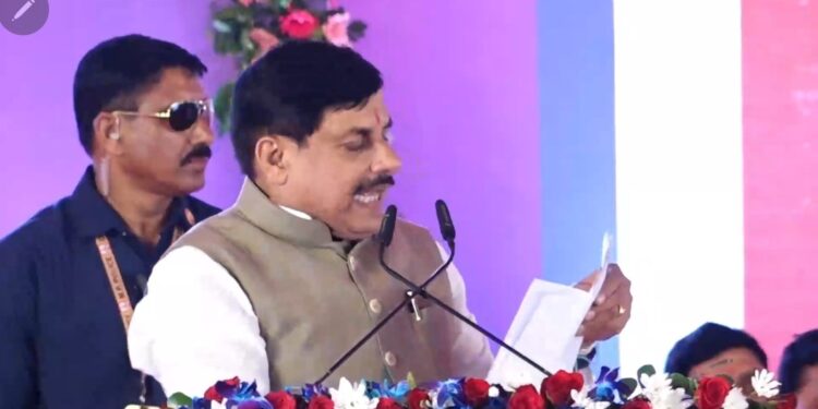 आल्हा गायन करने वाली प्रत्येक स्थानीय समिति को ₹25-₹25 हजार की राशि प्रदान की जाएगी।  – *डॉ. मोहन यादव, मुख्यमंत्री*