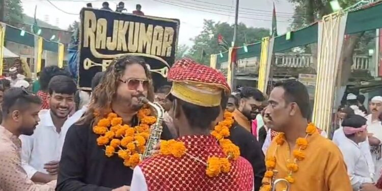 *ईद मिलादुन्नबी: कैमोर में अकीदत के साथ निकाला गया विशाल जुलूस, जगह-जगह हुआ भव्य इस्तकबाल*