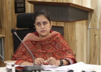 जिला पंचायत सीईओ ने एपीओ बड़वारा पर की कार्यवाही, 1 दिन के लिए किया अवैतनिक लापरवाही बर्दाश्त नहीं, सुश्री कौर ने लोकसेवकों को दिया सख्त संदेश
