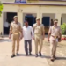 भतीजी की गला दबाकर हत्या कर दी। लाश को खेत में गाढ़ दिया भूत बनकर परेशान न करे, इसलिए दोनों पैरों में लोहे की 6 कीलें भी ठोक दी
