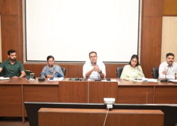 जिले की मछुआ सहकारी समितियों के अपात्र सदस्यों को करें निष्कासित: कलेक्टर श्री तिवारी बरही तहसील के जगुआ हल्का पटवारी की वेतन वृद्धि रोकने के दिये निर्देश