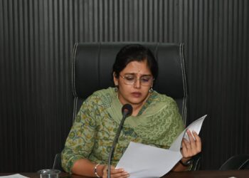 🔥 50% छूट फिर भी नहीं भरा जलकर निगमायुक्त का बड़ा एक्शन—अब कटेंगे नल कनेक्शन, घर-घर होगी दस्तक 🚨