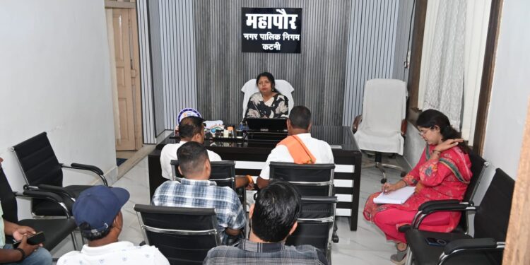 गणेश विसर्जन और आगामी वर्षी मेले की तैयारियों को लेकर महापौर श्रीमती सूरी ने ली स्वास्थ्य विभाग की बैठक