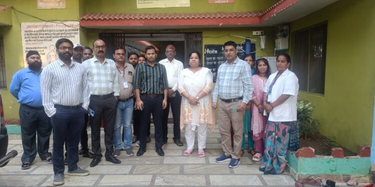 बाल गृहों की व्यवस्थाओं में लापरवाही बर्दाश्त नहीं, समिति ने जताई नाराजगी* *अपर कलेक्टर श्री नीलाम्बर मिश्र की अध्यक्षता में निरीक्षण, रिकॉर्ड संधारण और परामर्श व्यवस्था दुरुस्त करने के निर्देश*