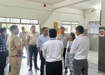 सार्थक ऐप से ही दर्ज हो डॉक्टरों-कर्मचारियों की उपस्थिति: कलेक्‍टर श्री तिवारी